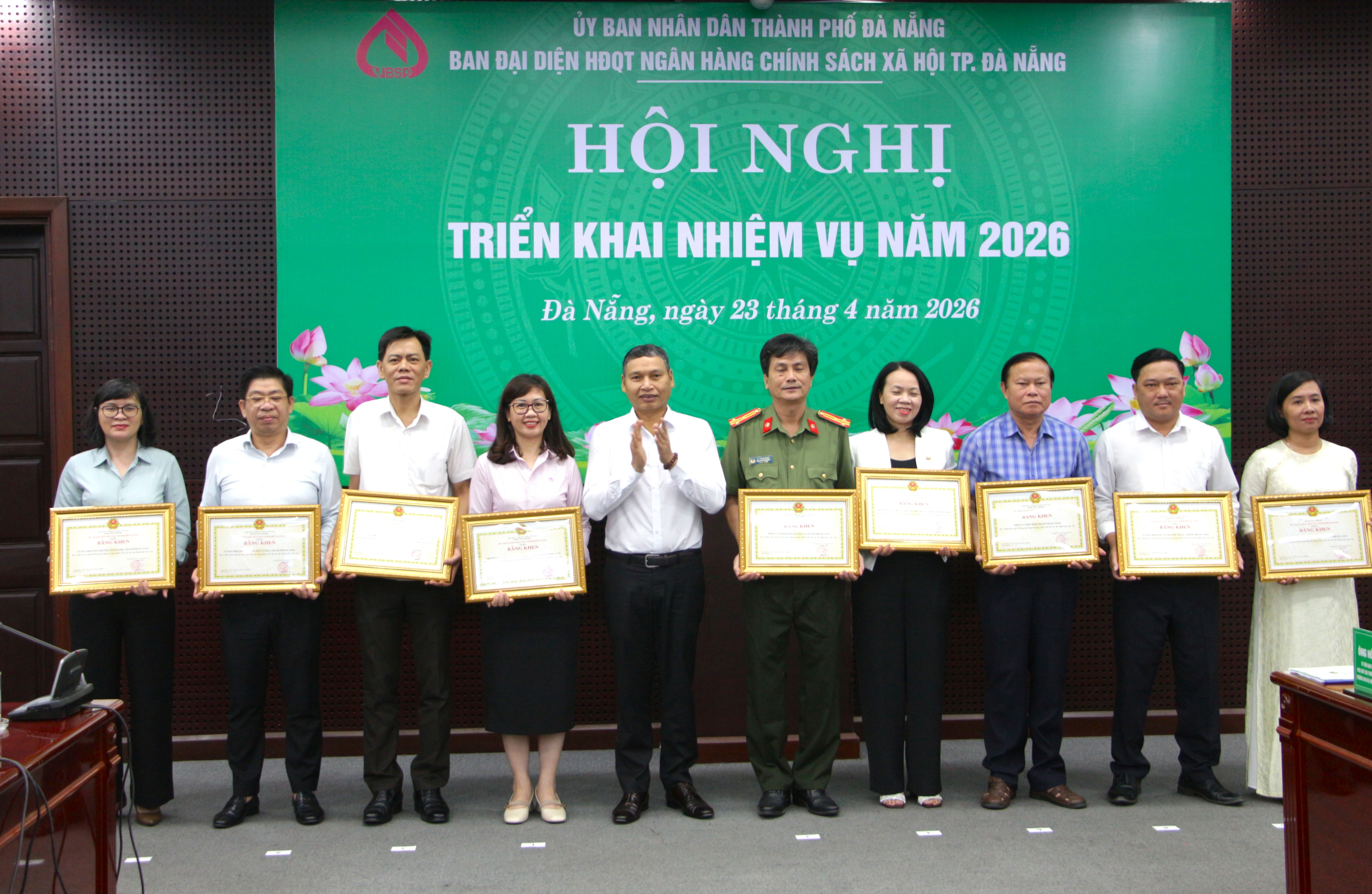 Hình nhỏ