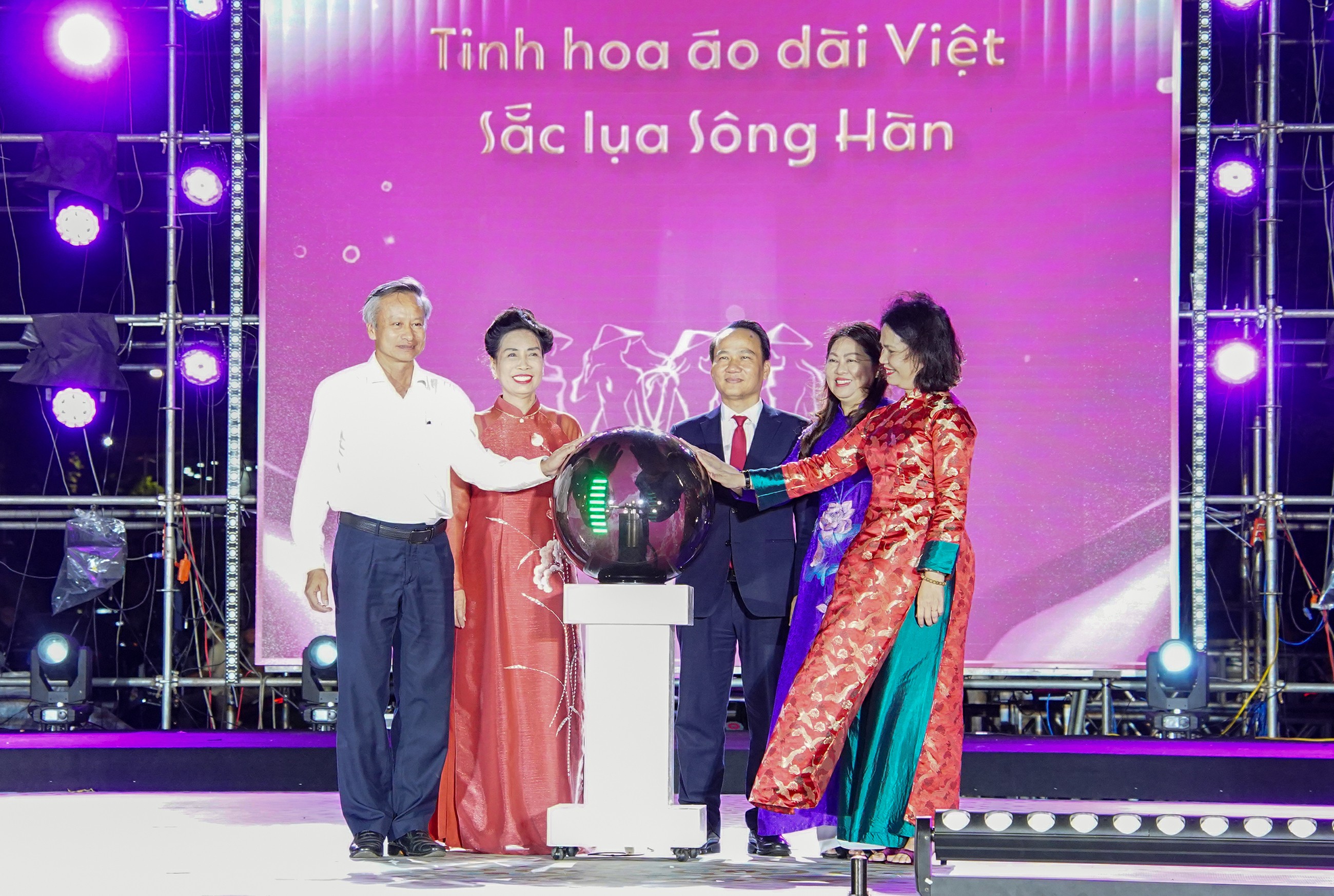 Hình nhỏ