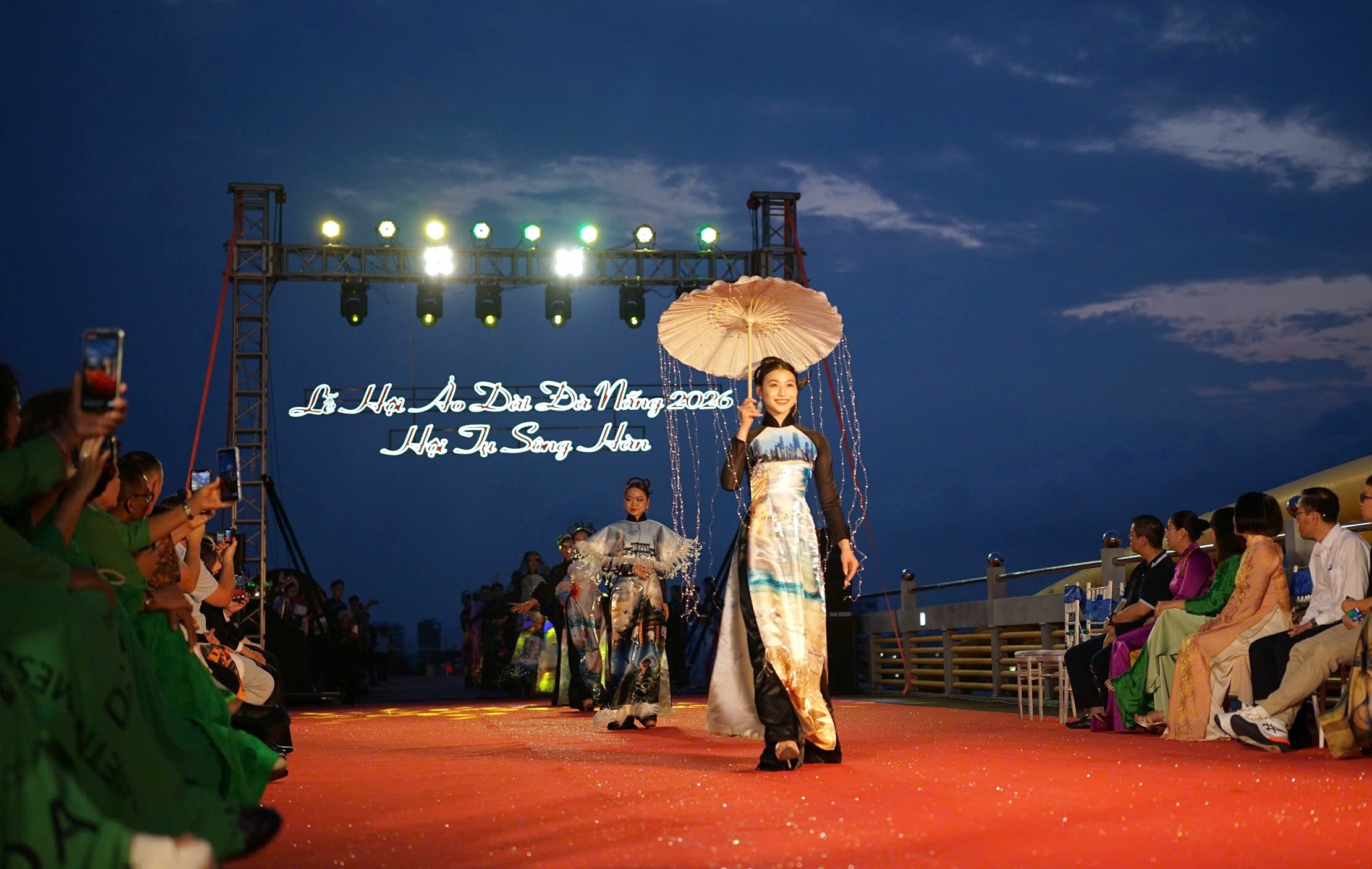 Hình nhỏ