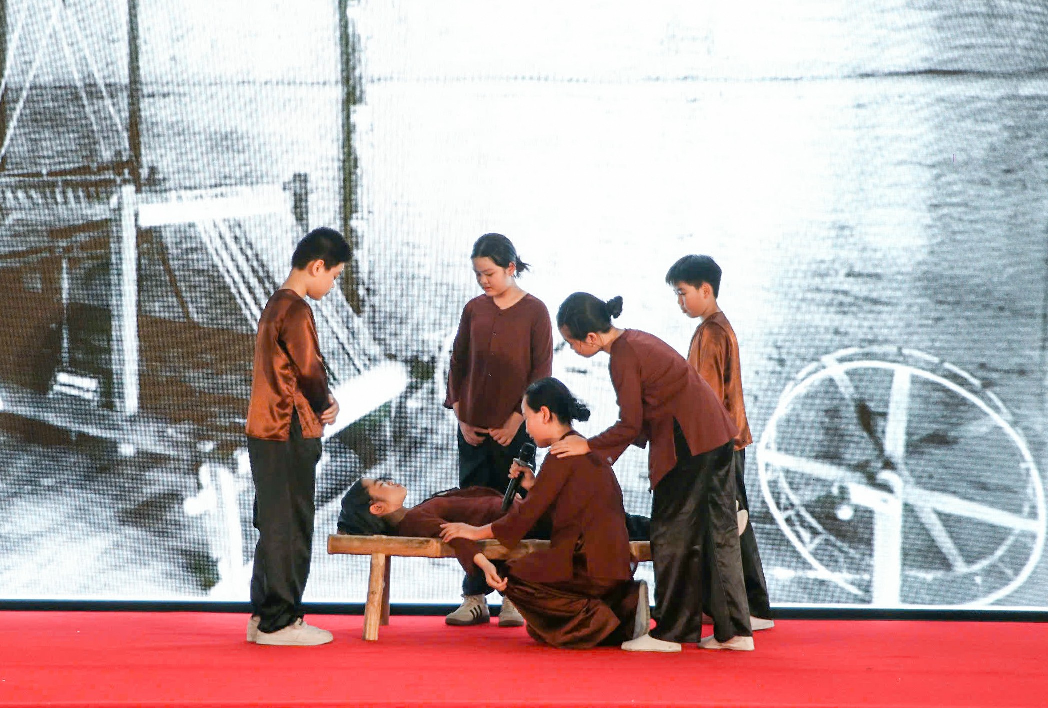 Hình nhỏ