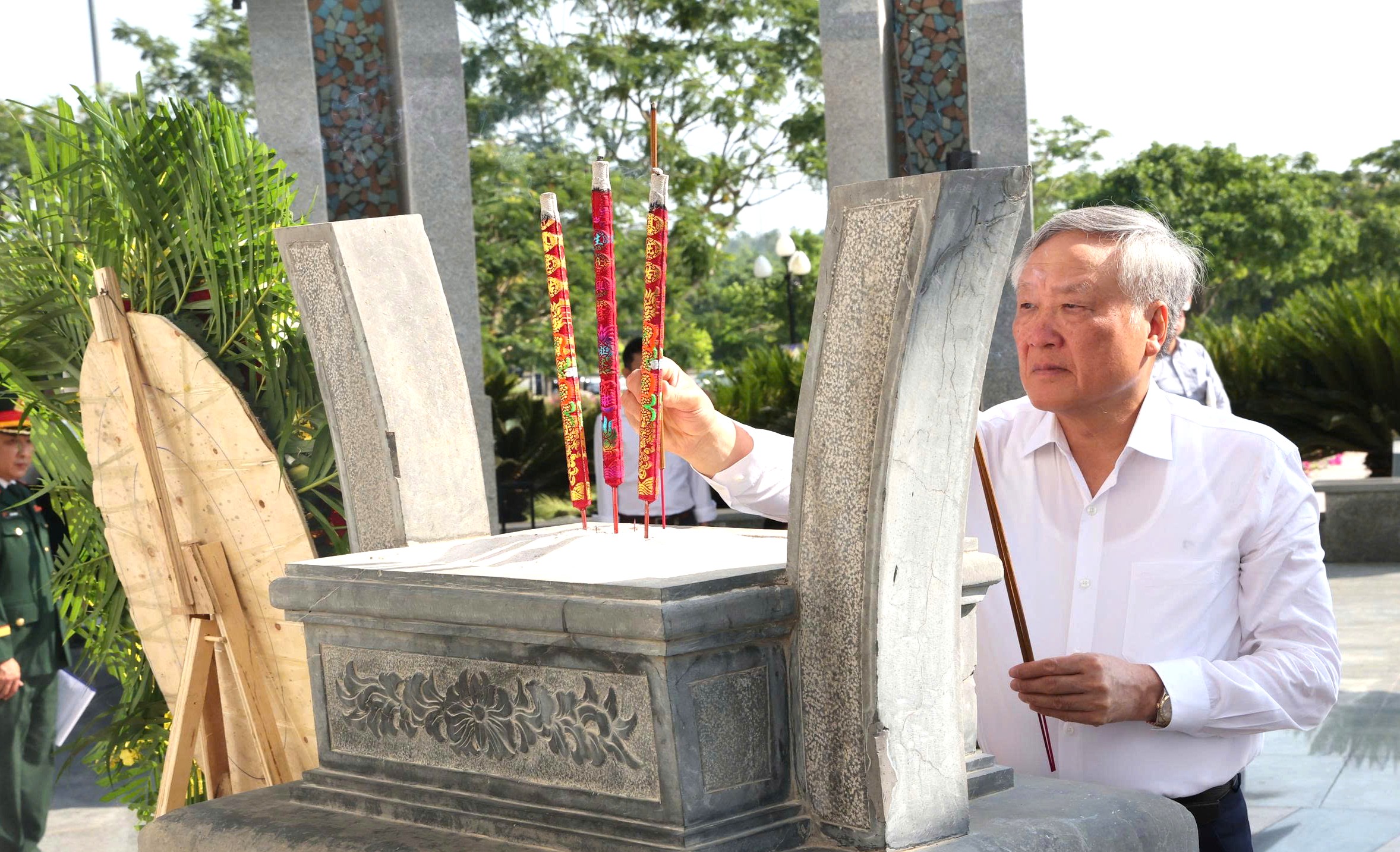 Hình nhỏ