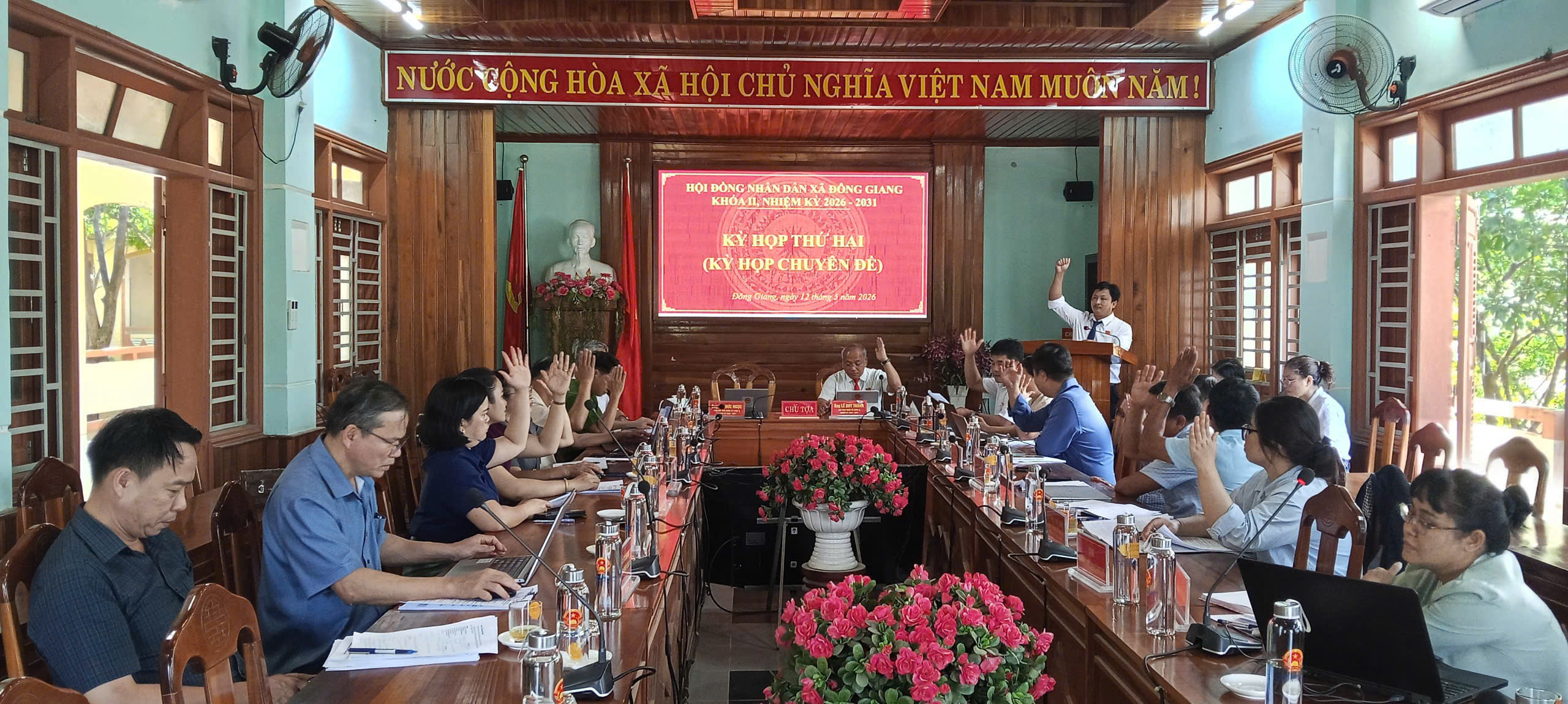Hình nhỏ