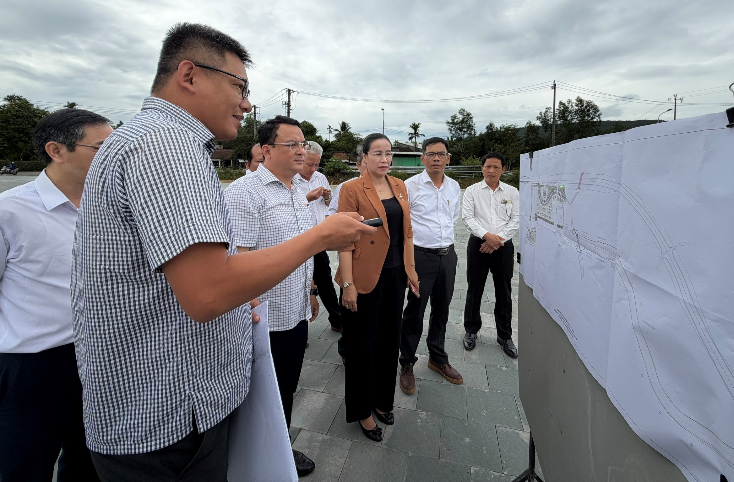 Đẩy nhanh hoàn thành dự án Phát huy giá trị di tích Nhà lưu niệm Cụ Huỳnh Thúc Kháng