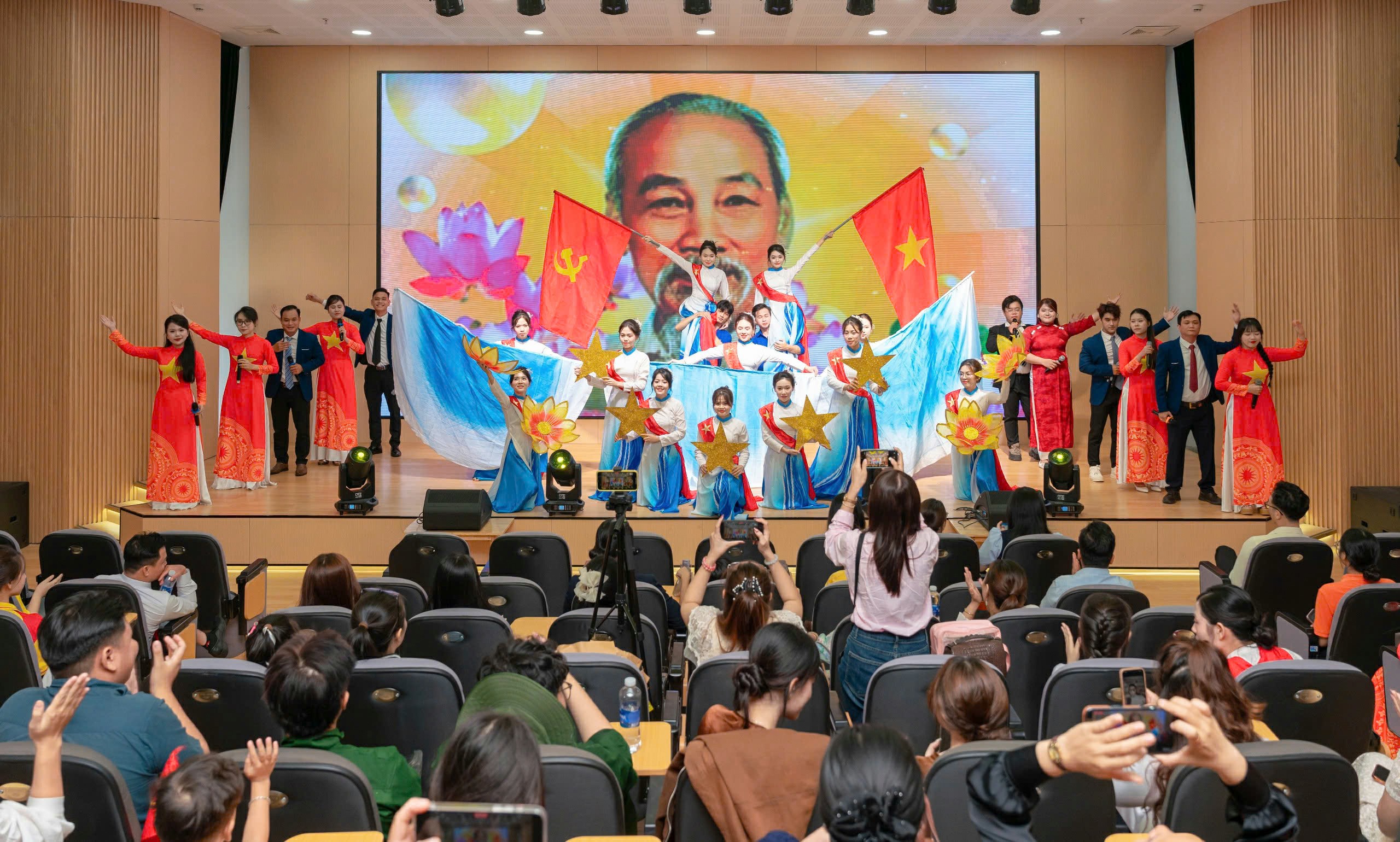 Hình nhỏ