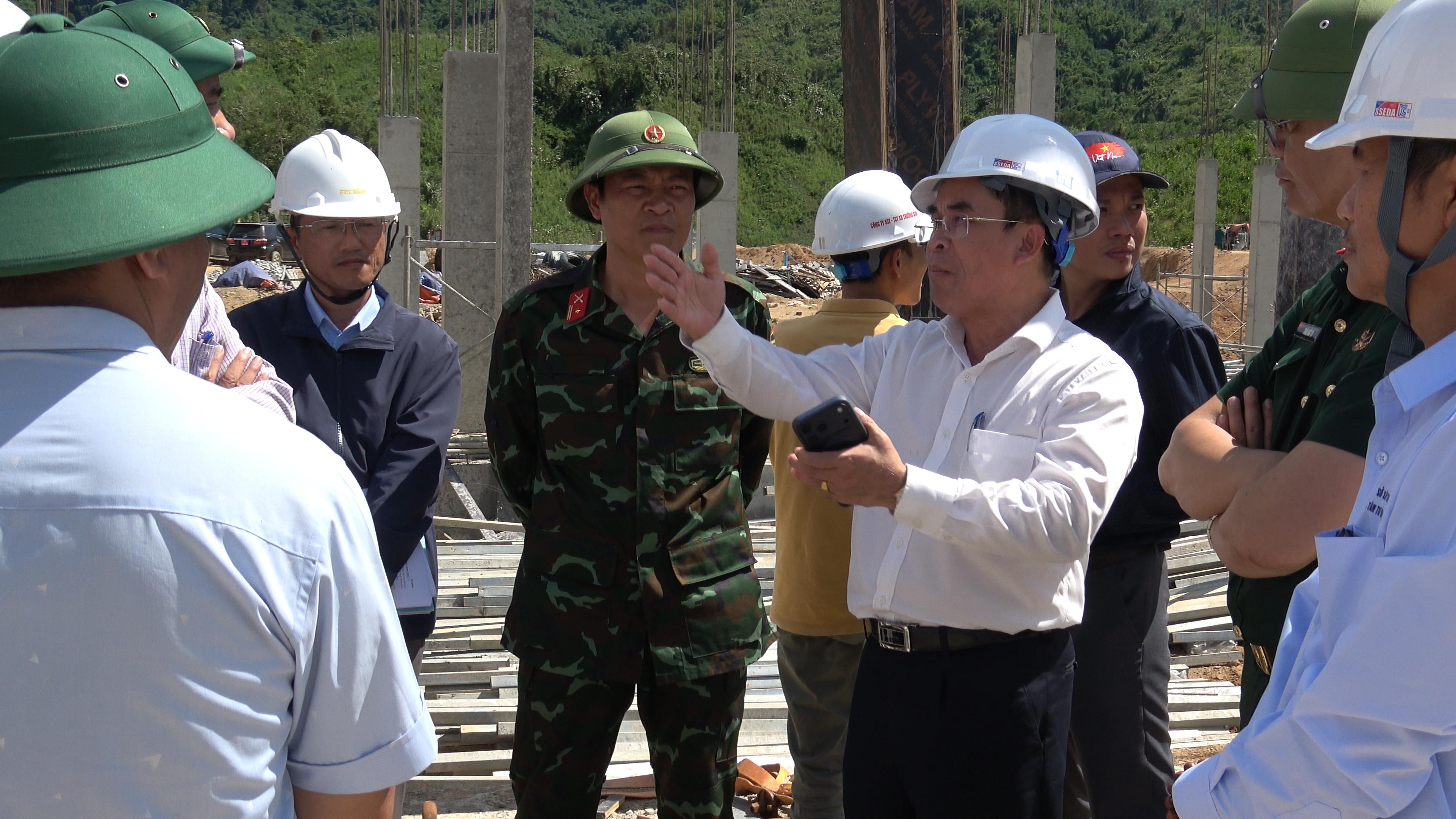 Phó Chủ tịch UBND thành phố Trần Anh Tuấn kiểm tra tiến độ Trường liên cấp La Êê