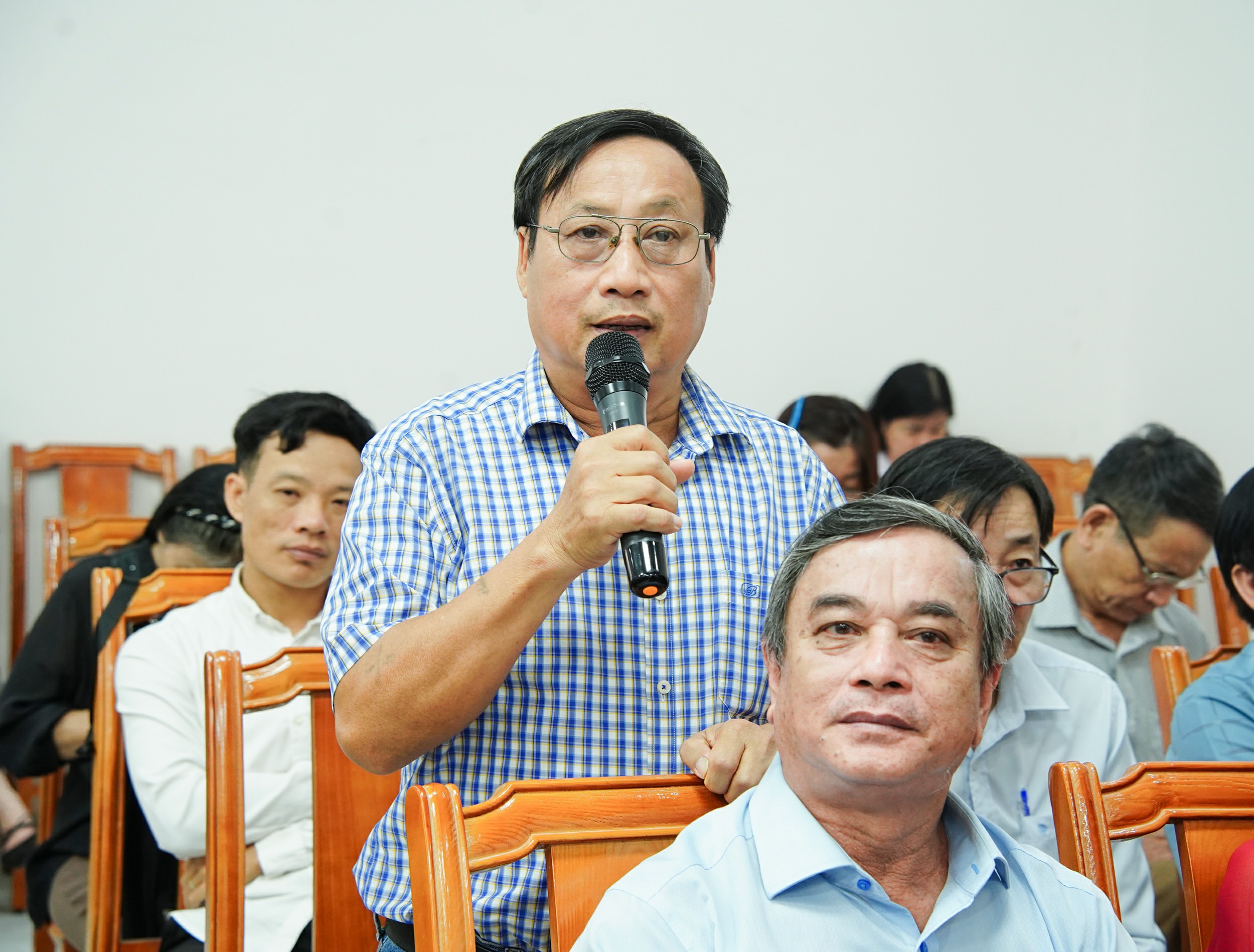 Cử tri phường Sơn Trà kiến nghị xử lý hạ tầng, môi trường và quy hoạch treo
