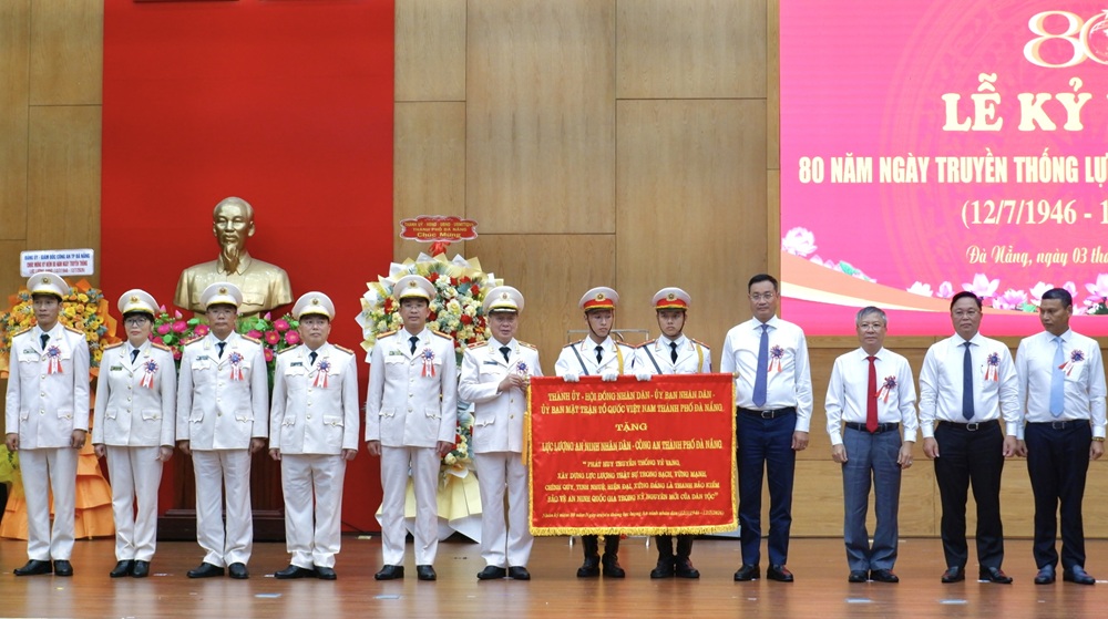 Công an thành phố kỷ niệm 80 năm Ngày truyền thống lực lượng An ninh nhân dân