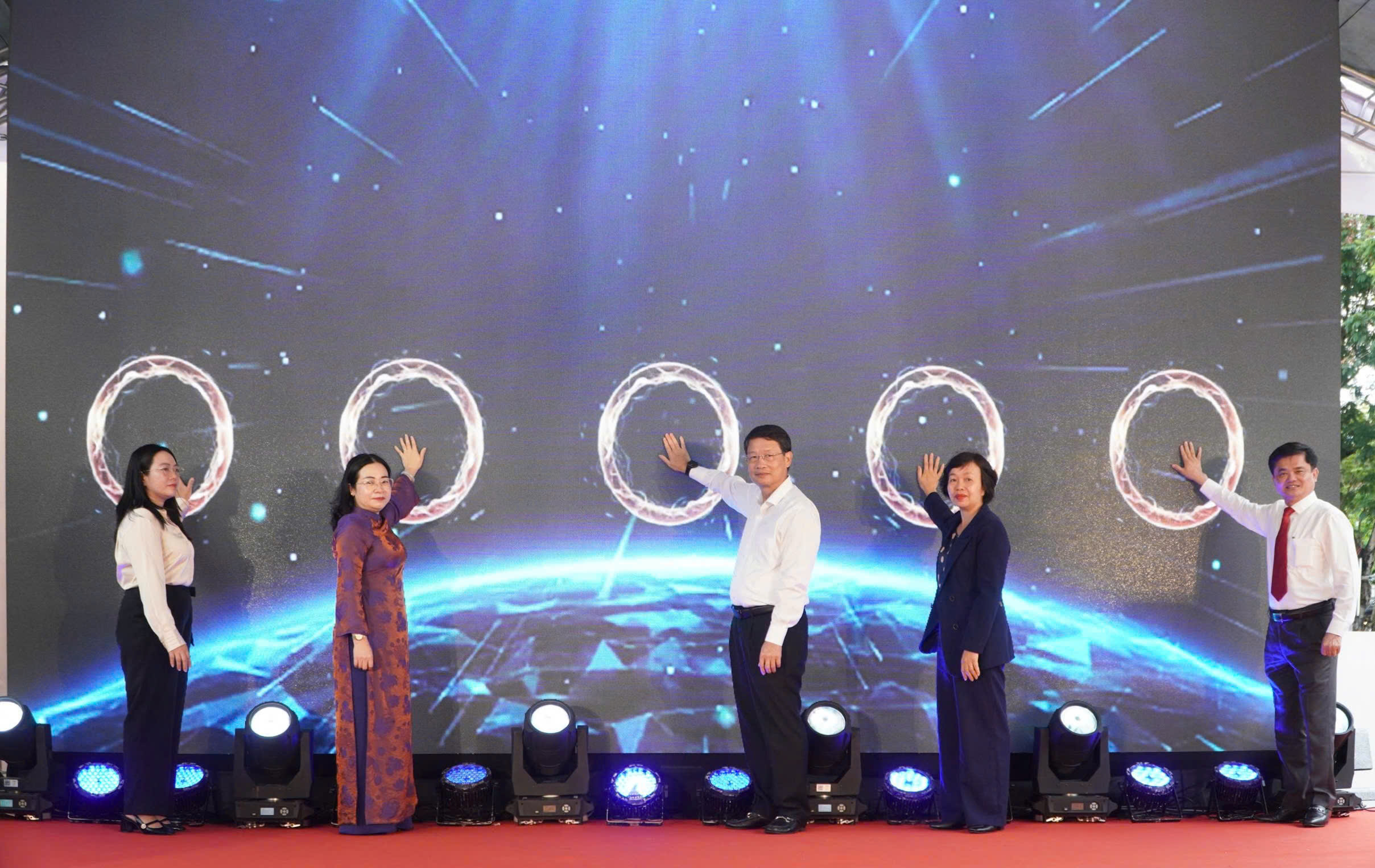 Không gian đổi mới sáng tạo và chuyển đổi số phường Ngũ Hành Sơn chính thức đi vào hoạt động