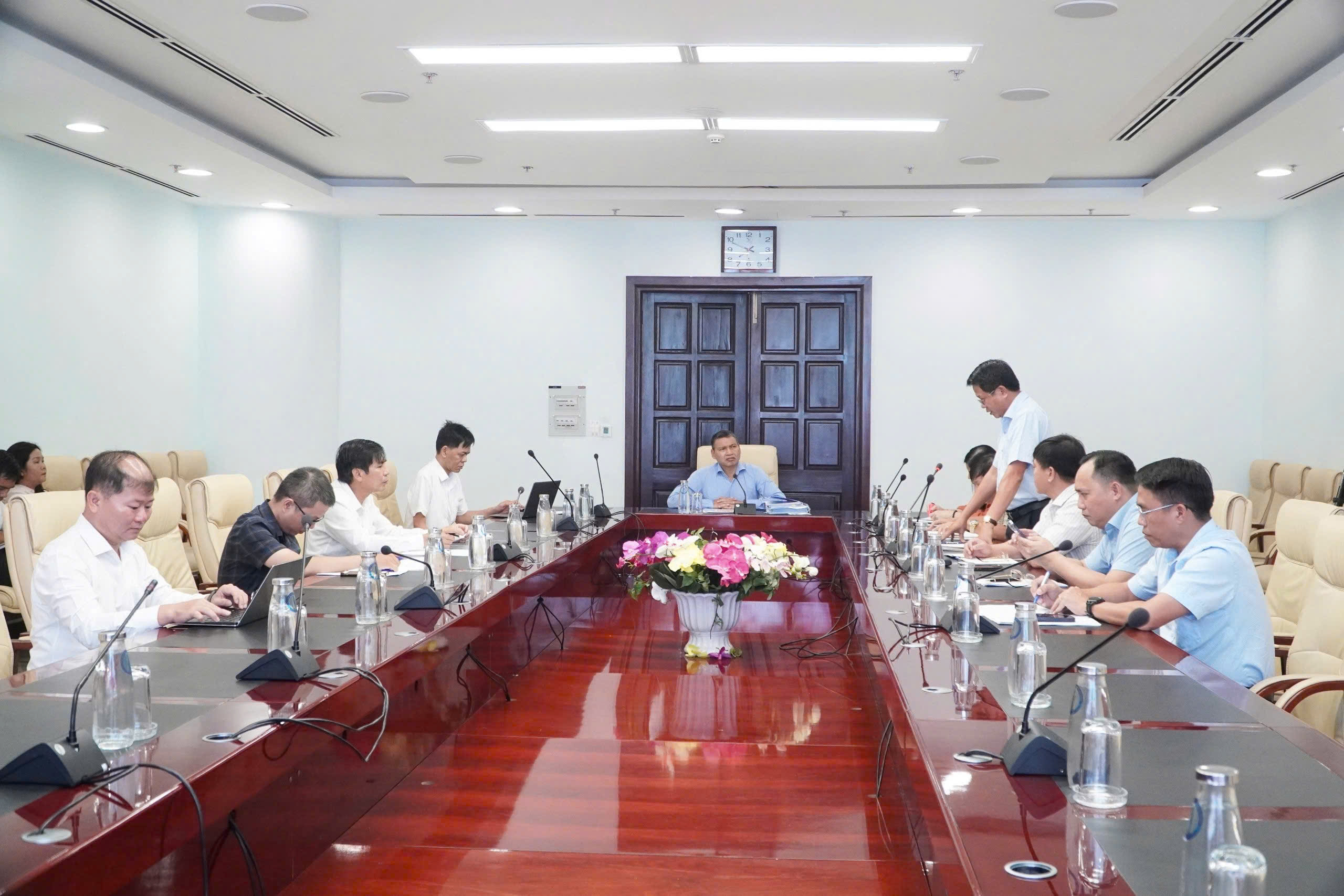 Khẩn trương hoàn thiện 6 trường nội trú, kịp khai giảng năm học mới