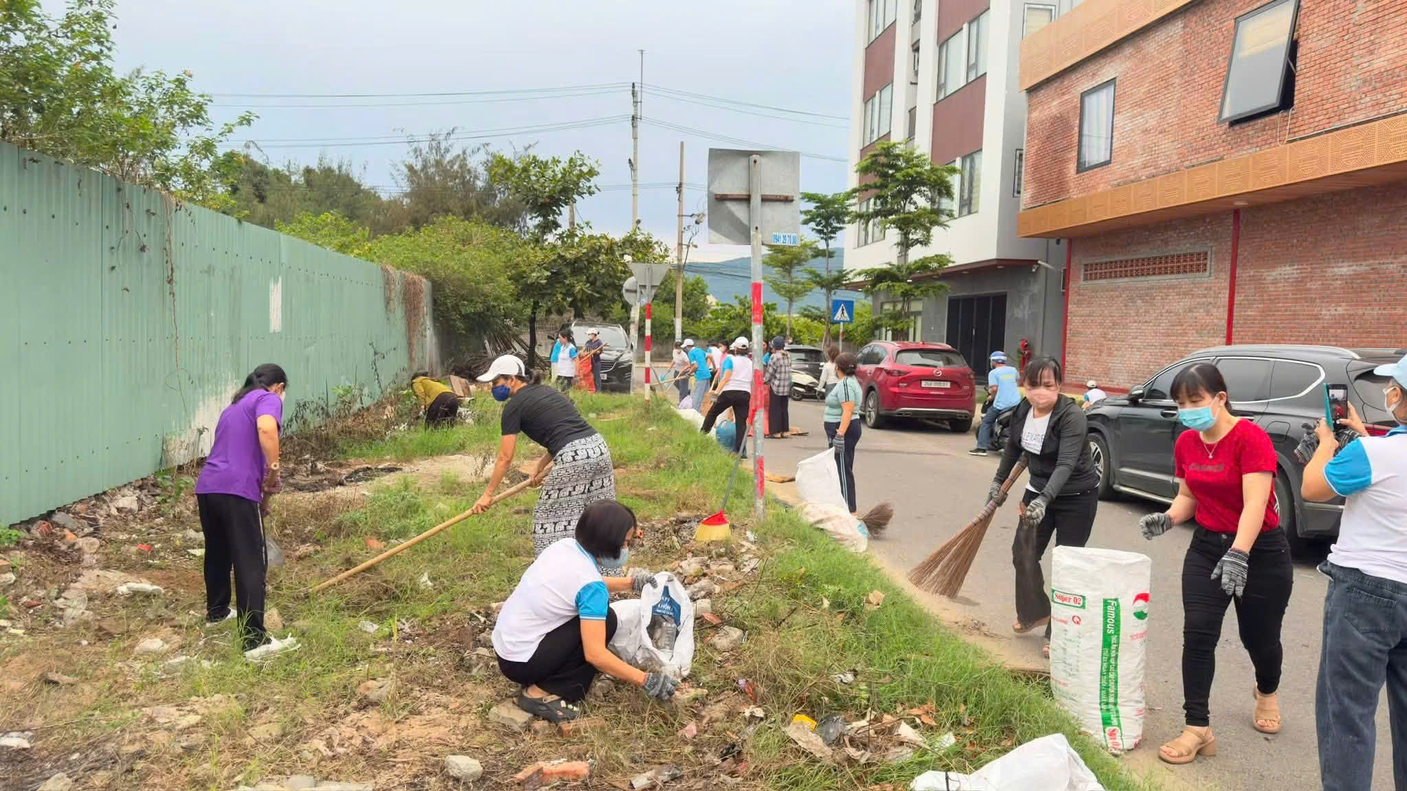 Lan tỏa “Ngày Chủ nhật Xanh – Sạch – Đẹp” trên toàn thành phố