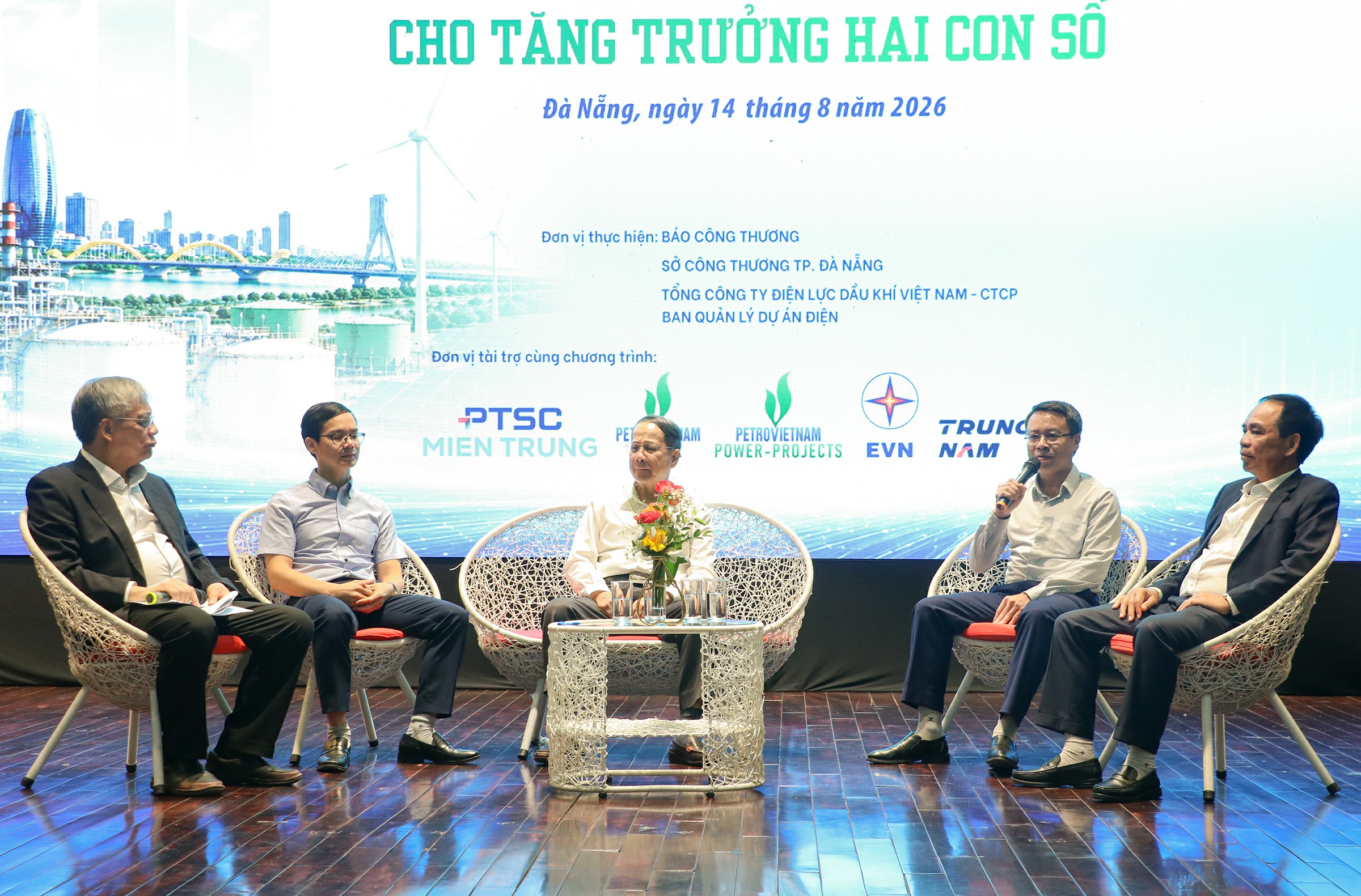 Đảm bảo an ninh năng lượng phục vụ tăng trưởng hai con số từ điện khí LNG
