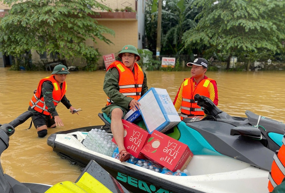 Vững tay lái, chủ động ứng phó mưa bão