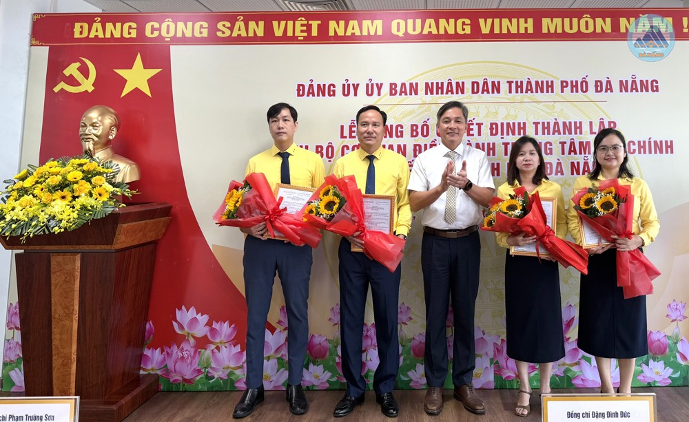 Thành lập Chi bộ Cơ quan điều hành Trung tâm Tài chính quốc tế tại Đà Nẵng