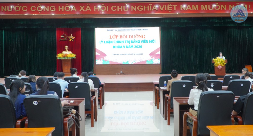 Khai giảng lớp bồi dưỡng lý luận chính trị cho đảng viên mới khóa V - năm 2026