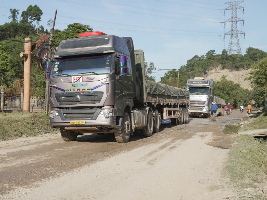 Đà Nẵng và Sê Kông bàn phương án phân luồng phương tiện tuyến Quốc lộ 14D