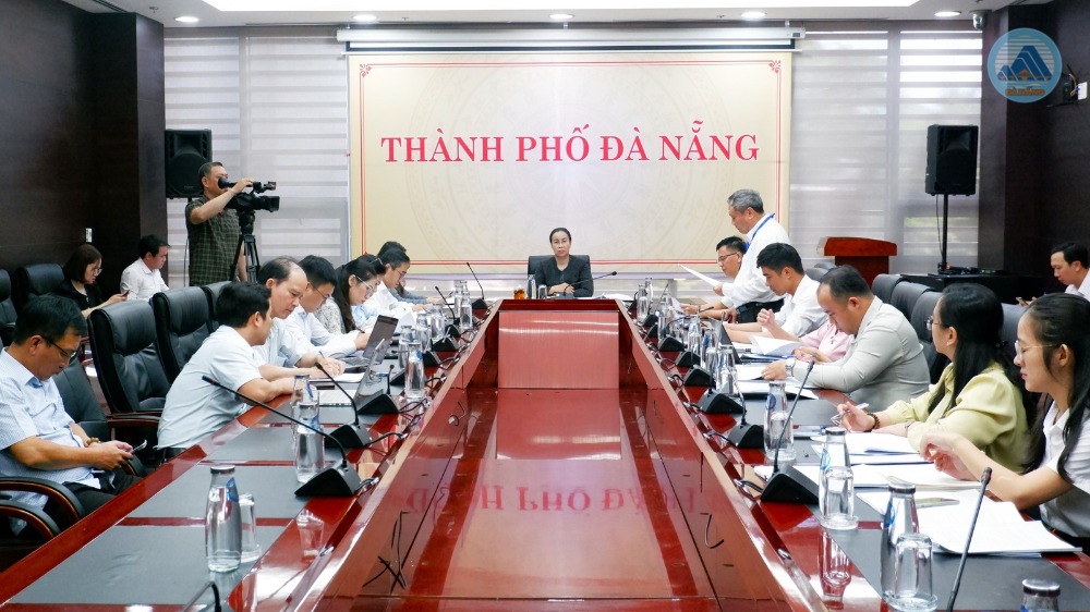 Tiếp tục hoàn thiện chính sách thu hút, phát triển nguồn nhân lực chất lượng cao khu vực công