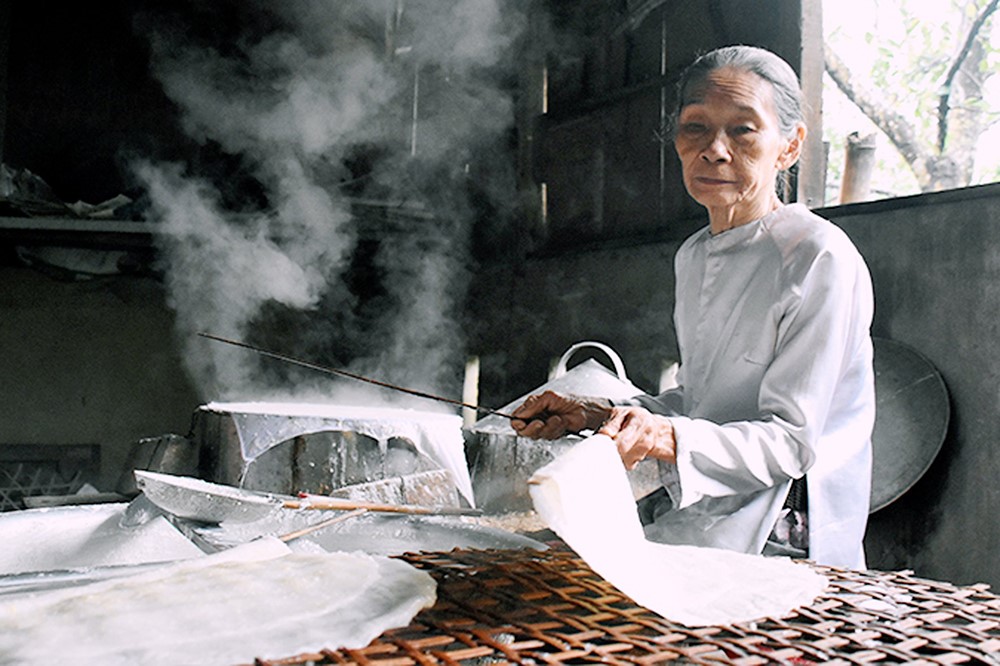 Làng nghề bánh tráng Tuý Loan