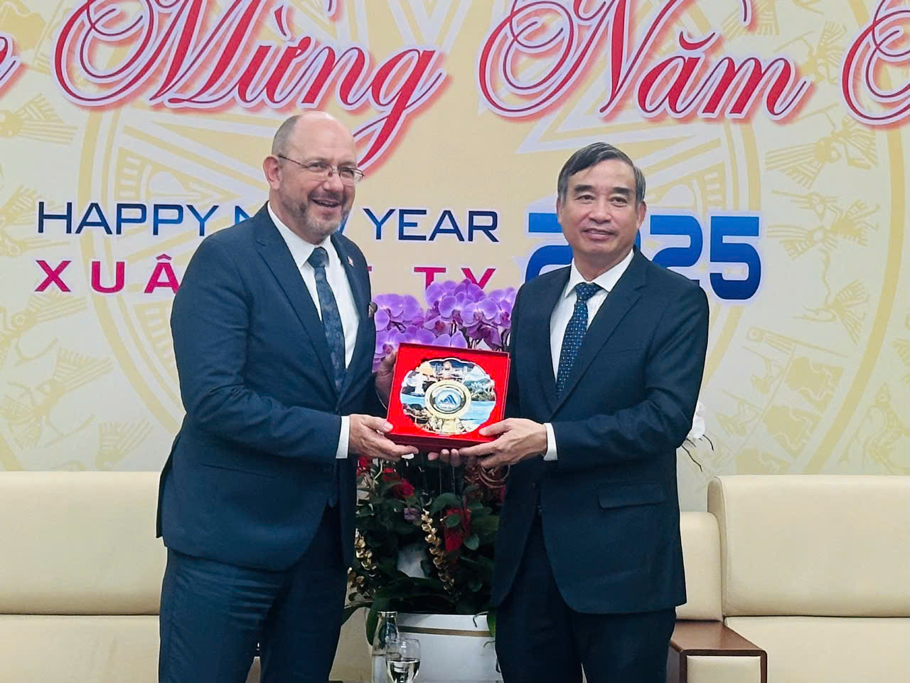 Hình nhỏ
